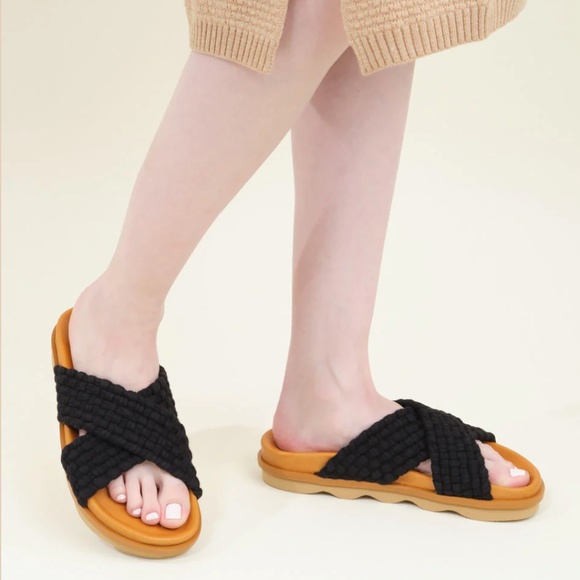 ❌ SOLD ❌  Crossover Wave Sandals *Handmade* *NWOT* - Picture 2 of 14